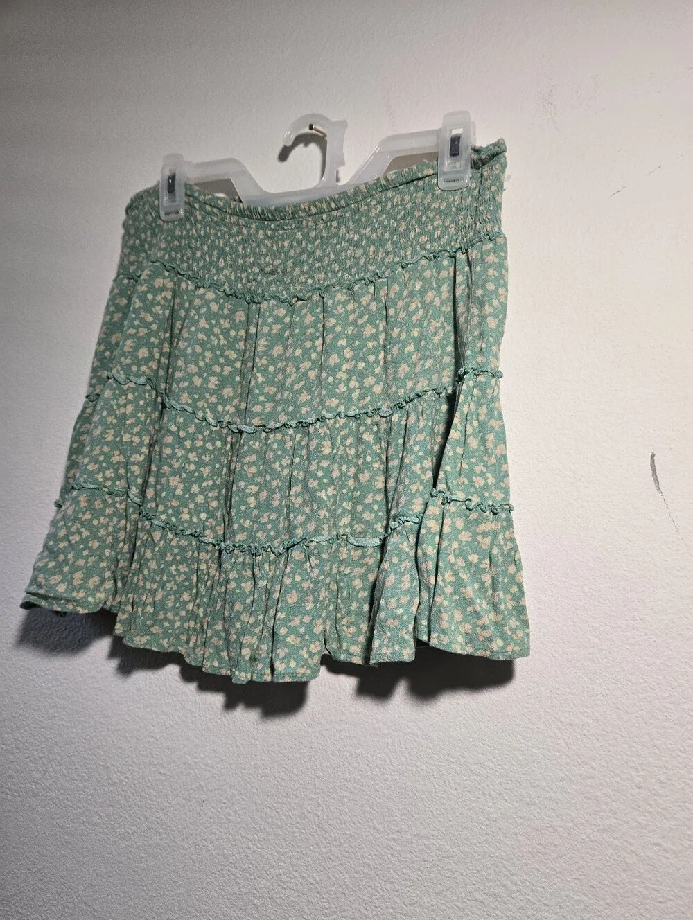 American Eagle Smocked Waist Tiered Mini Skirt - Mint Floral sz L